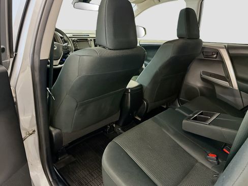 Used 2018 Toyota RAV4 LE w/ All Weather Liner Package AWD/4WD image 27