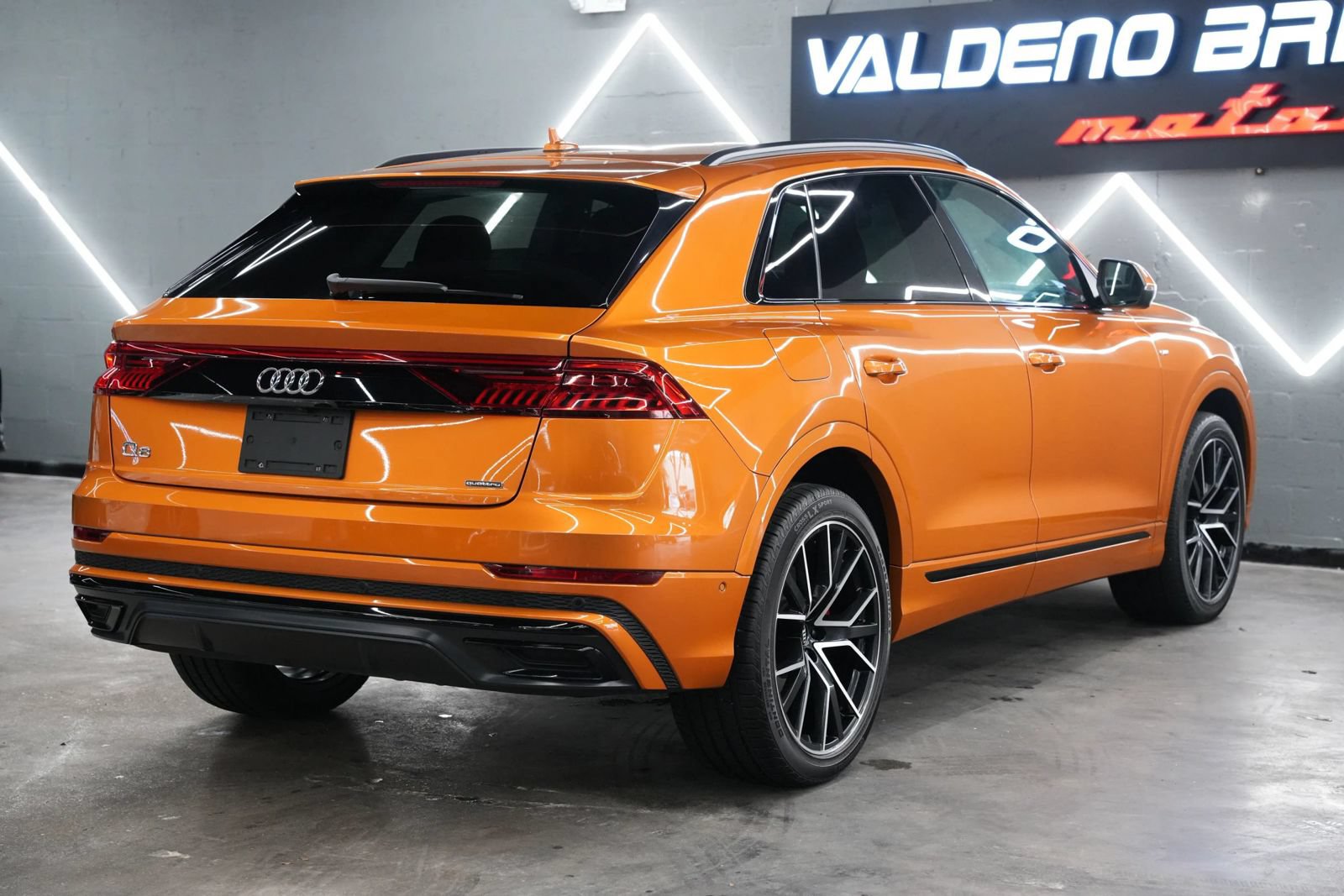 Used 2020 Audi Q8 Premium Plus w/ Premium Plus Package AWD/4WD image 28