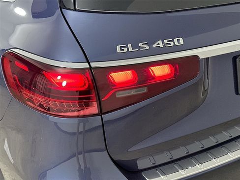 Used 2026 Mercedes-Benz GLS 450 4MATIC image 45