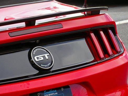 Used 2017 Ford Mustang GT Premium RWD image 15