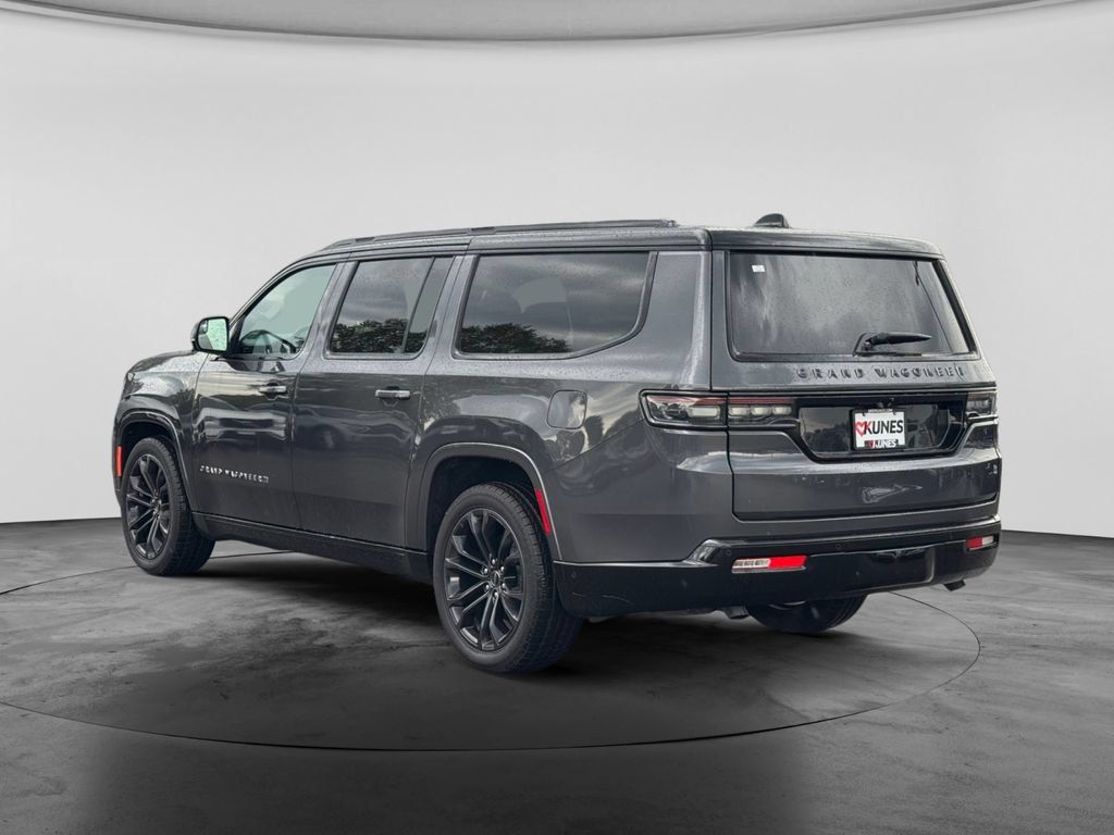 Used 2024 Jeep Grand Wagoneer L Series II w/ Quick Order Packagew 28T AWD/4WD image 8