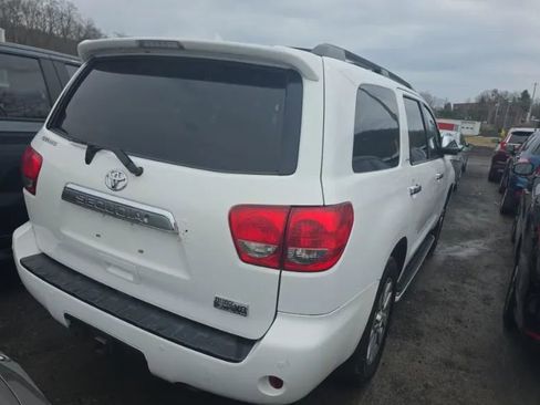 Used 2015 Toyota Sequoia Limited AWD/4WD image 2