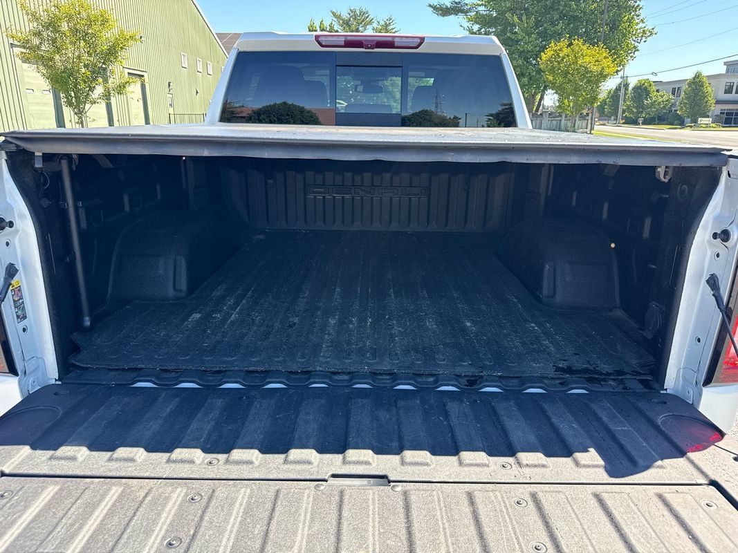 Used 2022 GMC Sierra 1500 Denali AWD/4WD image 12