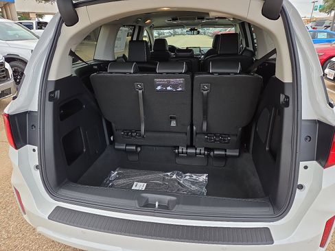 New 2026 Honda Odyssey Elite image 7
