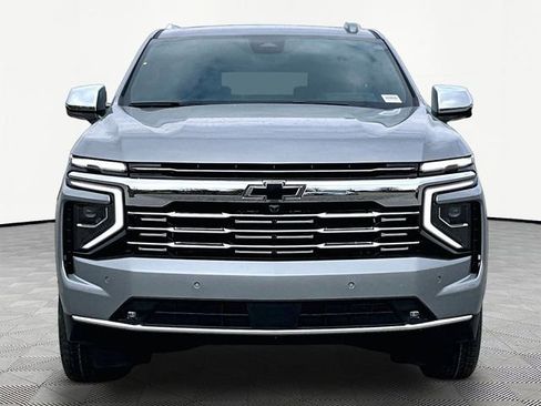 New 2026 Chevrolet Suburban Premier image 2
