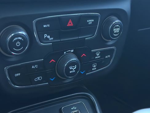 Used 2018 Jeep Compass Trailhawk w/ Safe & Security Group image 17