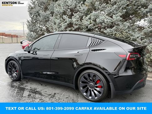 Used 2024 Tesla Model Y Performance image 5