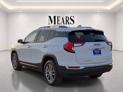 Used 2023 GMC Terrain SLT AWD/4WD image 3