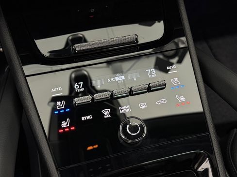 Certified 2024 Porsche Cayenne image 38