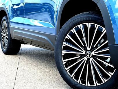 New 2026 Volkswagen Taos SE