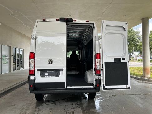 Used 2025 RAM ProMaster 2500 w/ Convenience Group FWD image 30