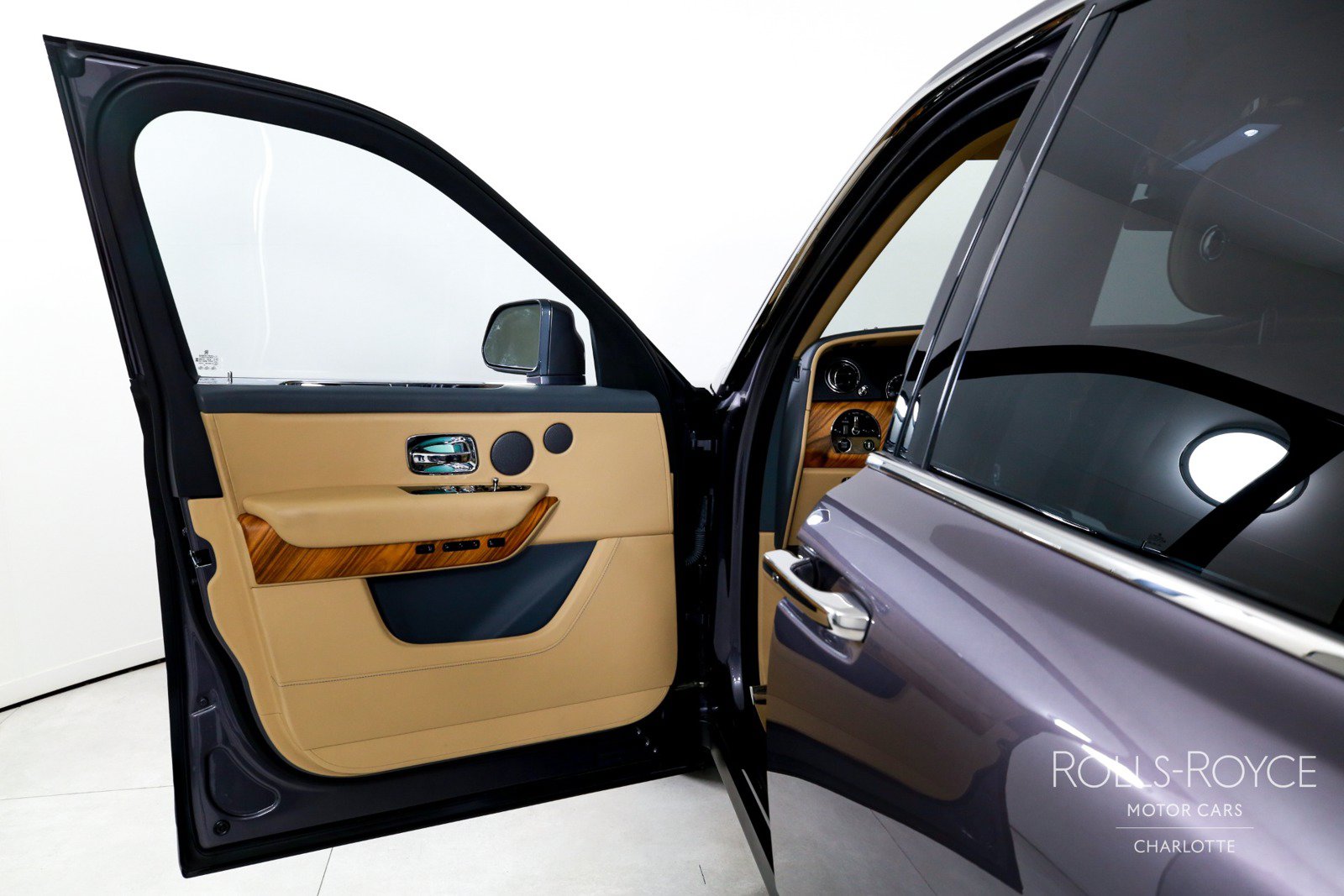 Certified 2020 Rolls-Royce Cullinan AWD/4WD image 12