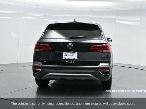 Used 2023 Volkswagen Taos SE w/ Panoramic Sunroof Package image 42