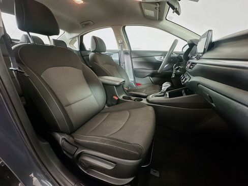 Used 2023 Kia Forte LXS FWD image 28