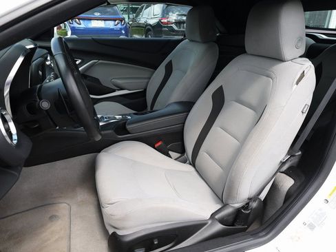 Used 2023 Chevrolet Camaro LT image 15