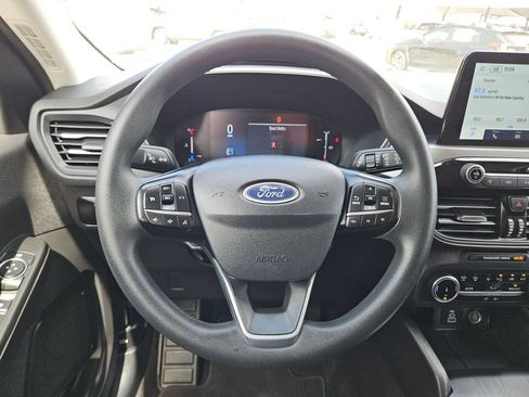 Used 2025 Ford Escape Active AWD/4WD image 22