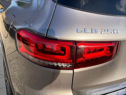 Used 2020 Mercedes-Benz GLB 250 image 29