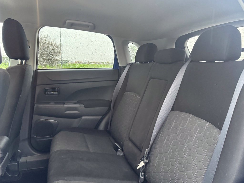 Used 2020 Mitsubishi Outlander Sport ES AWD/4WD image 28
