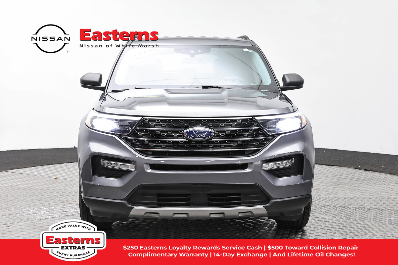 Used 2023 Ford Explorer XLT w/ Equipment Group 202A RWD image 2