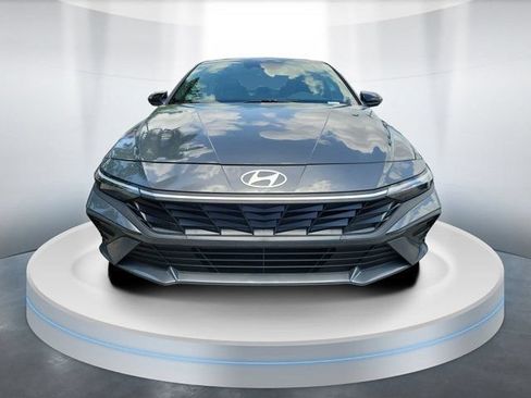 Used 2026 Hyundai Elantra Sport FWD image 2