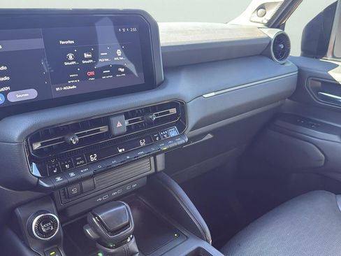 Used 2024 Toyota Land Cruiser image 20