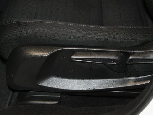 Used 2023 Honda HR-V LX image 13