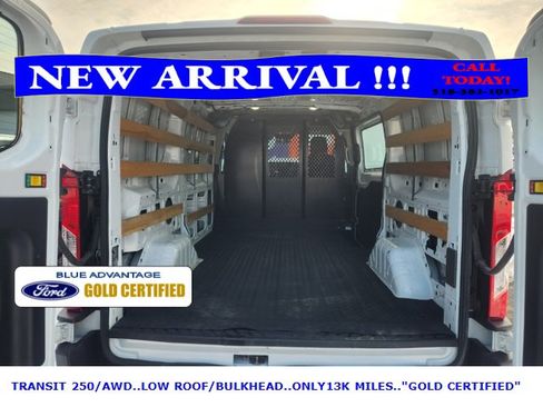 Used 2023 Ford Transit 250 Low Roof AWD w/ Exterior Upgrade Package image 18