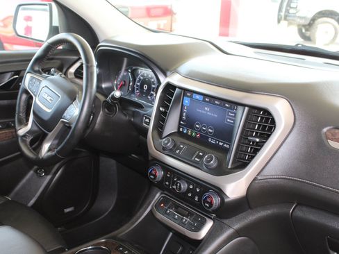 Used 2023 GMC Acadia Denali w/ Denali Technology Package AWD/4WD image 17
