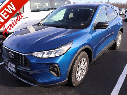 Used 2023 Ford Escape Active image 1