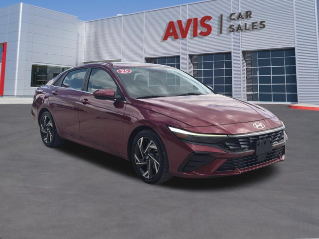 Used 2025 Hyundai Elantra SEL FWD image 3
