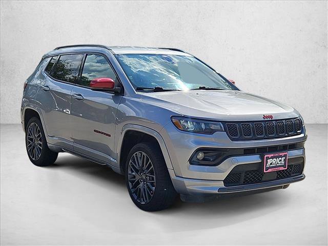 Used 2023 Jeep Compass Limited AWD/4WD image 3