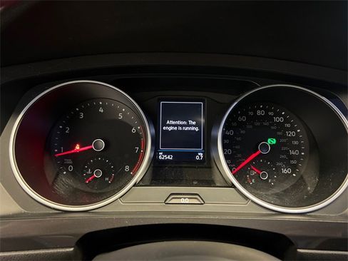 Certified 2020 Volkswagen Tiguan SE image 22