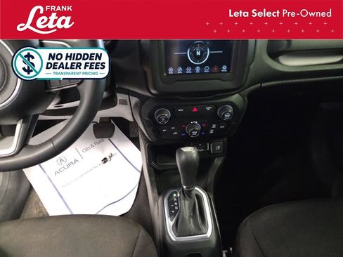 Used 2020 Jeep Renegade Latitude FWD image 11