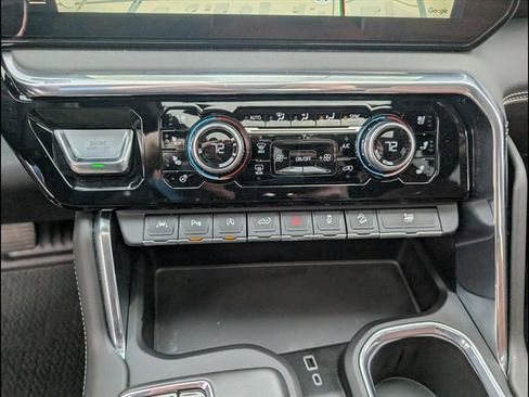 Used 2024 GMC Sierra 1500 Denali Ultimate image 11