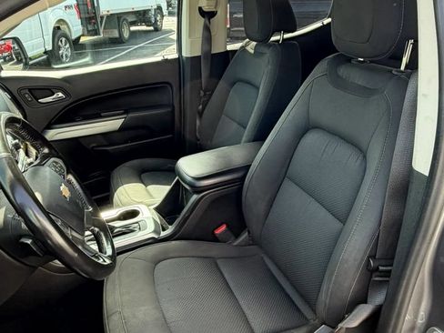 Used 2019 Chevrolet Colorado LT w/ LT Convenience Package RWD image 9