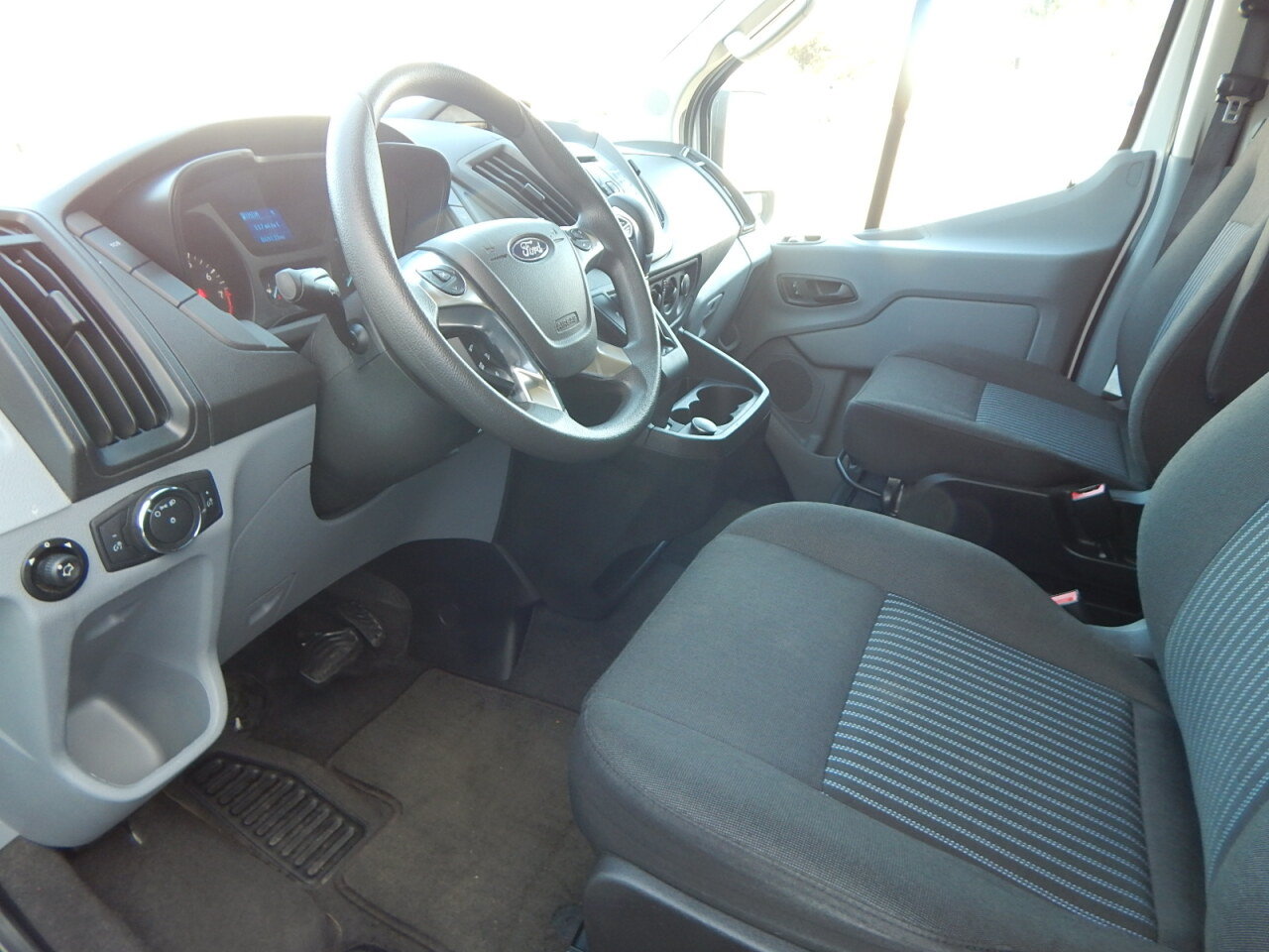 Used 2018 Ford Transit 350 XL RWD image 17