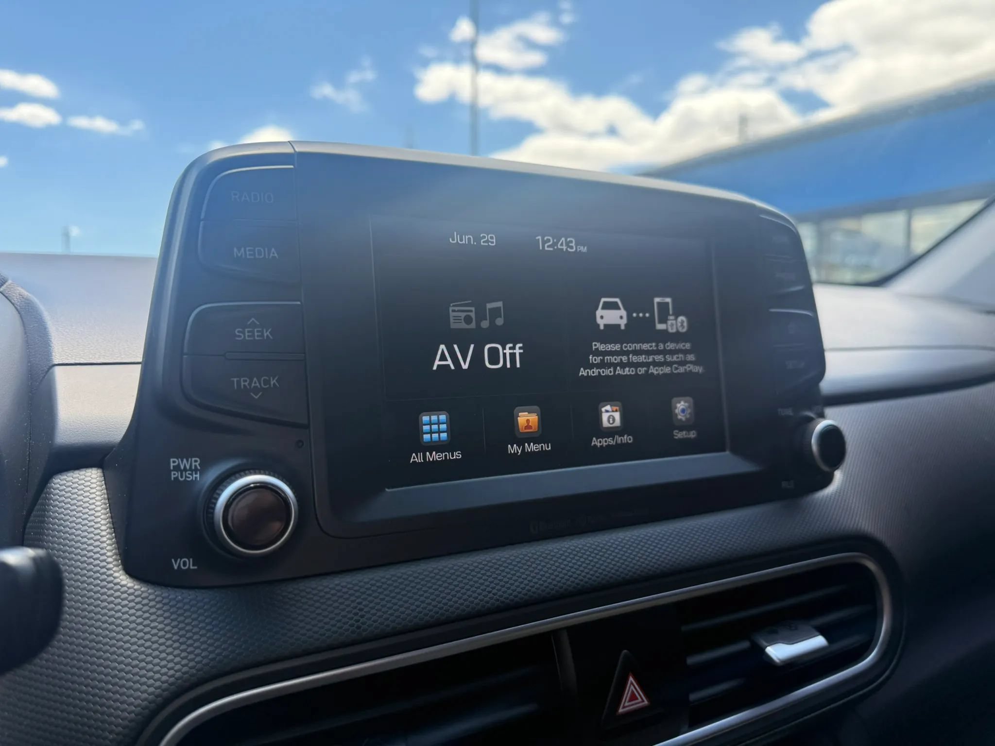 Used 2019 Hyundai Kona SEL FWD image 15