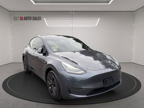 Used 2020 Tesla Model Y Long Range image 7