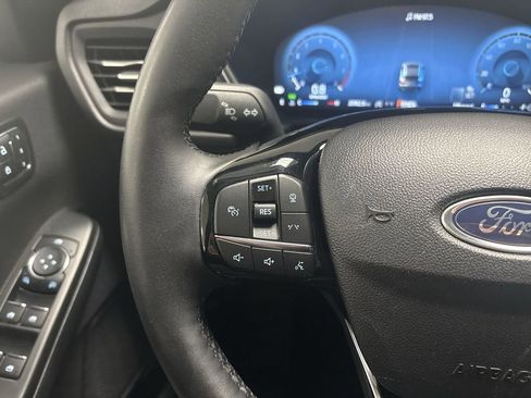 Used 2025 Ford Escape Platinum image 55