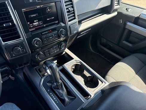 Used 2015 Ford F150 XLT w/ Equipment Group 302A Luxury AWD/4WD image 21