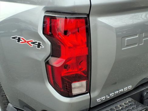 New 2026 Chevrolet Colorado W/T image 9