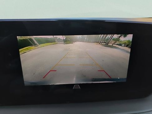 Used 2024 Buick Encore GX Sport Touring image 26