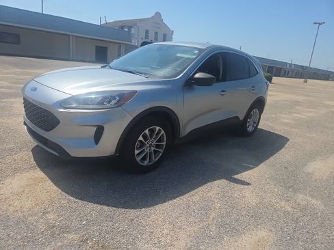 Used 2022 Ford Escape SE w/ Convenience Package FWD image 5