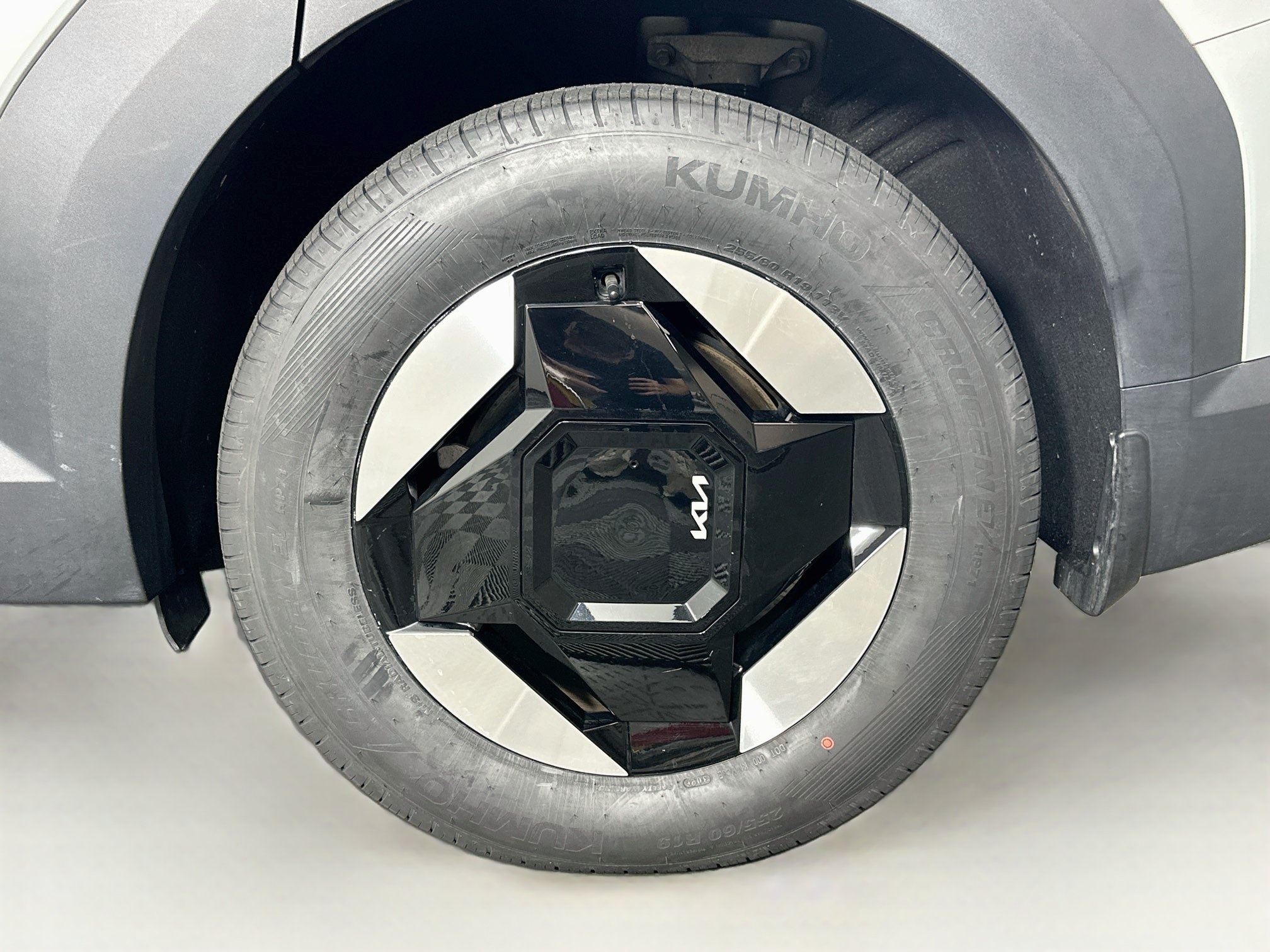 Used 2024 Kia EV9 Light Long Range RWD image 11