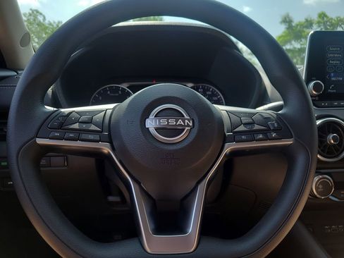 Certified 2025 Nissan Sentra SV image 23