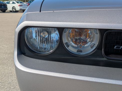 Used 2013 Dodge Challenger R/T Plus image 10