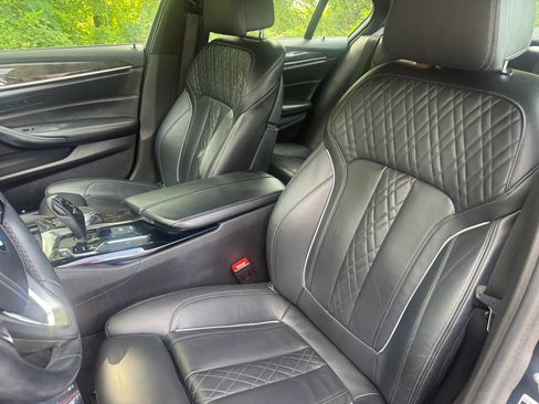 Used 2018 BMW 540i RWD image 17
