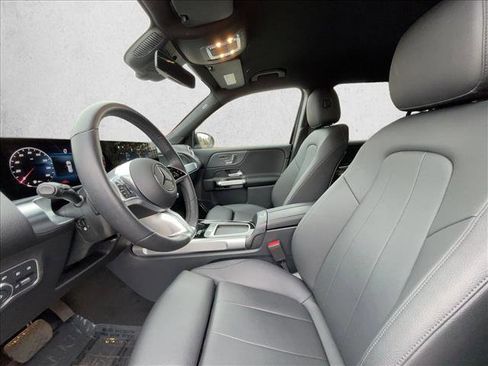 Certified 2025 Mercedes-Benz GLB 250 4MATIC image 15