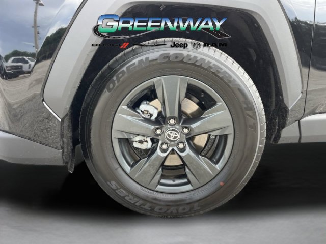 Used 2026 Toyota RAV4 LE FWD image 33