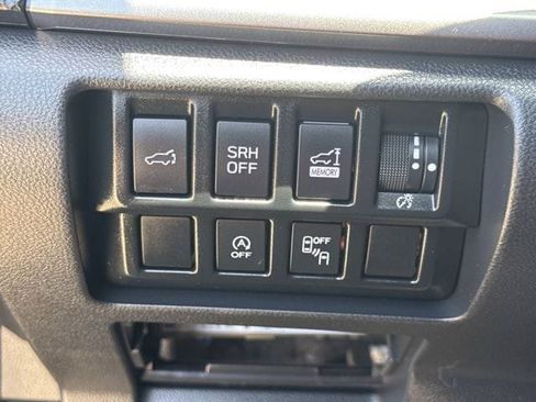 Used 2023 Subaru Forester Premium AWD/4WD image 24
